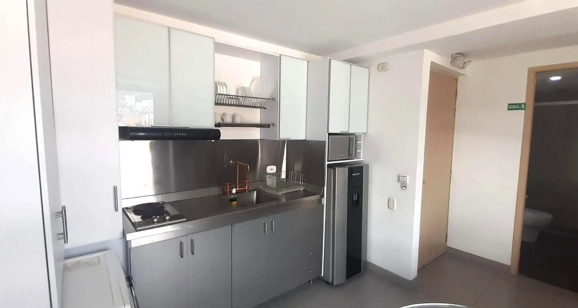 Mingle With The Beautiful Paisas, Perfect Location Apartment Medellin